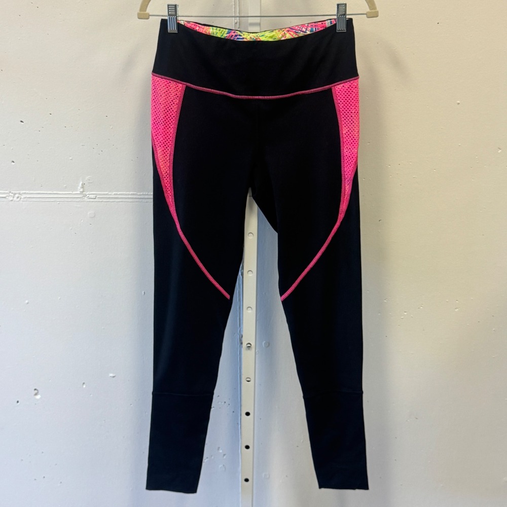 Victoria's Secret VSX Sport Knockout Tight Black Pink Leggings Medium Athletic